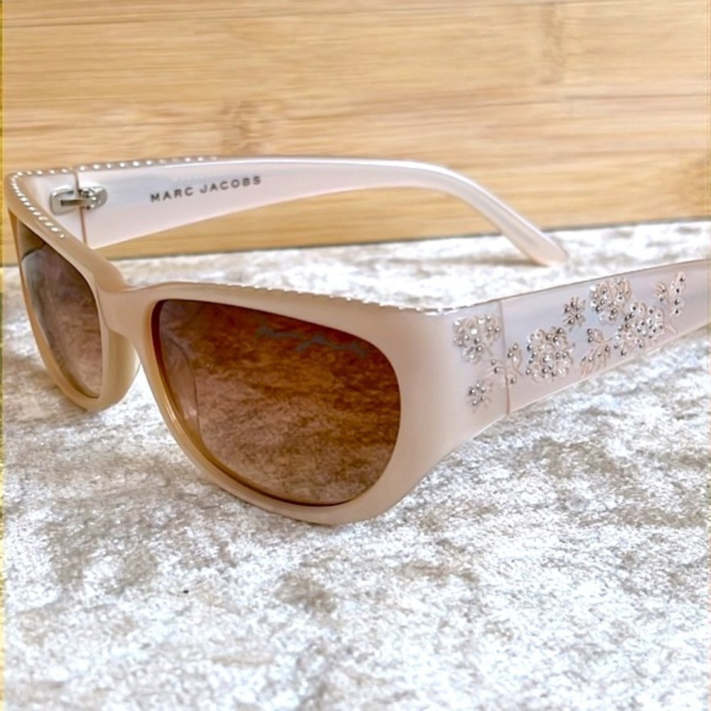Marc Jacobs Floral Embellished Rhinestone Crystal Gradient Lens Pearl Sunglasses